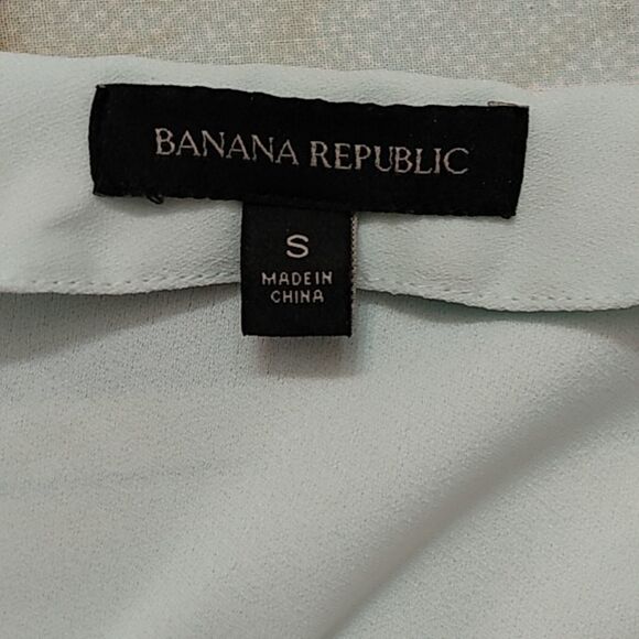 Banana Republic Cap Sleeve V-Neck Ruffled Blouse Ice Blue Size Small - Picture 6 of 7